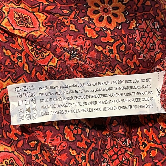 🛑 Forever 21 Long Skirt with Slit-Size Small - Picture 8 of 8